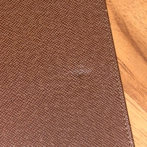 Authentic Louis Vuitton Taiga Leather ID / Card Holder - Picture 3 of 12